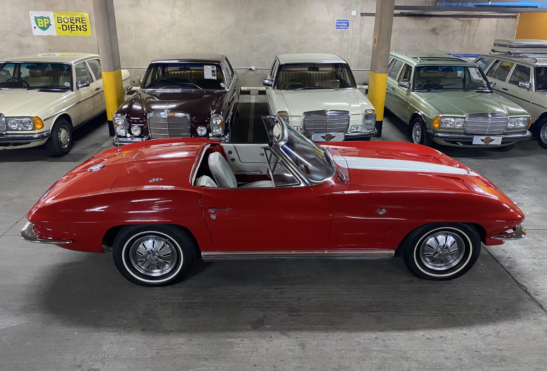 1964 Corvette Stingray 327 V8 Manual