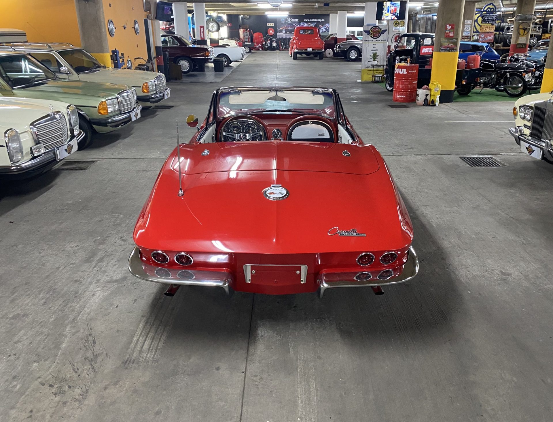 1964 Corvette Stingray 327 V8 Manual