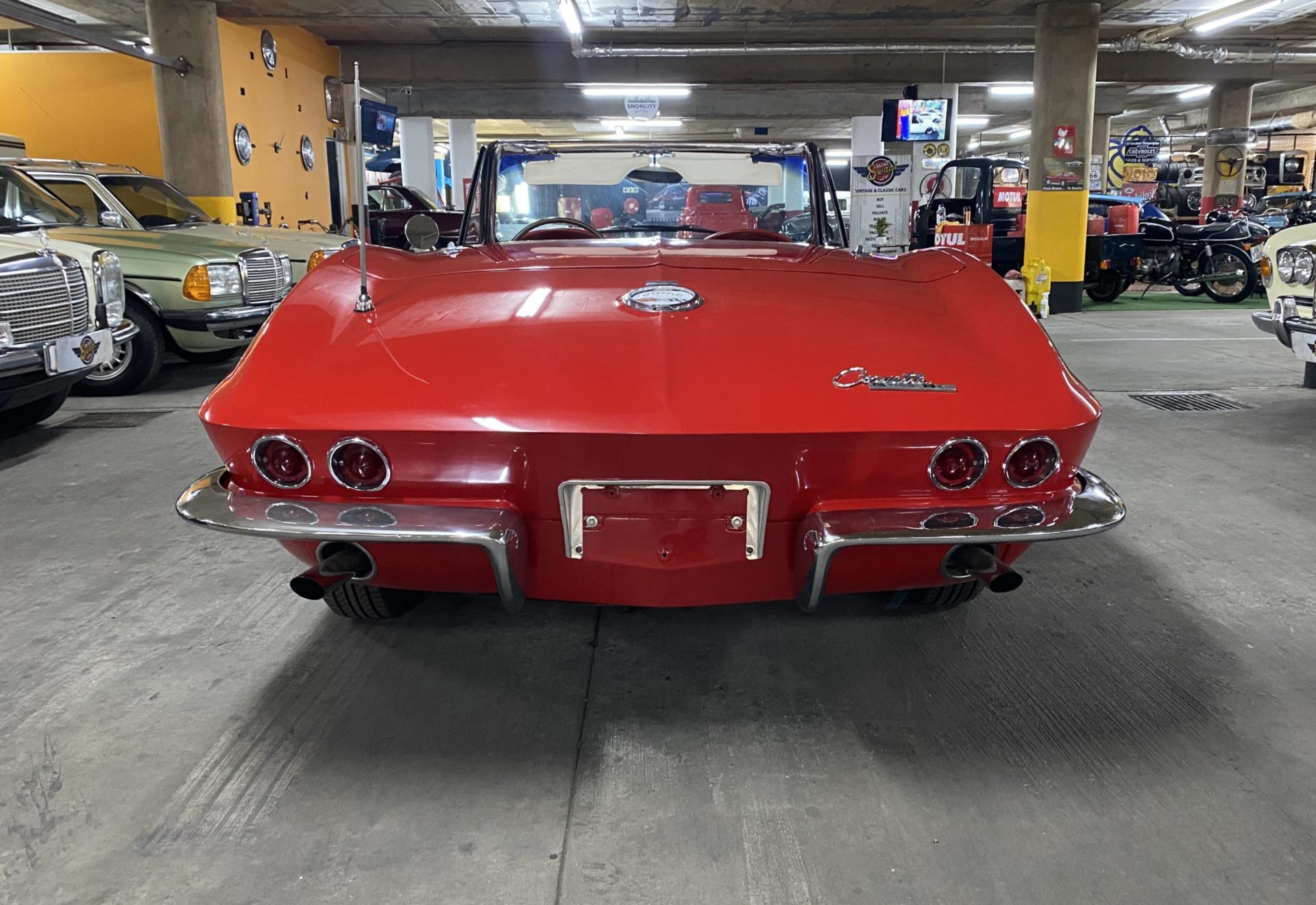 1964 Corvette Stingray 327 V8 Manual