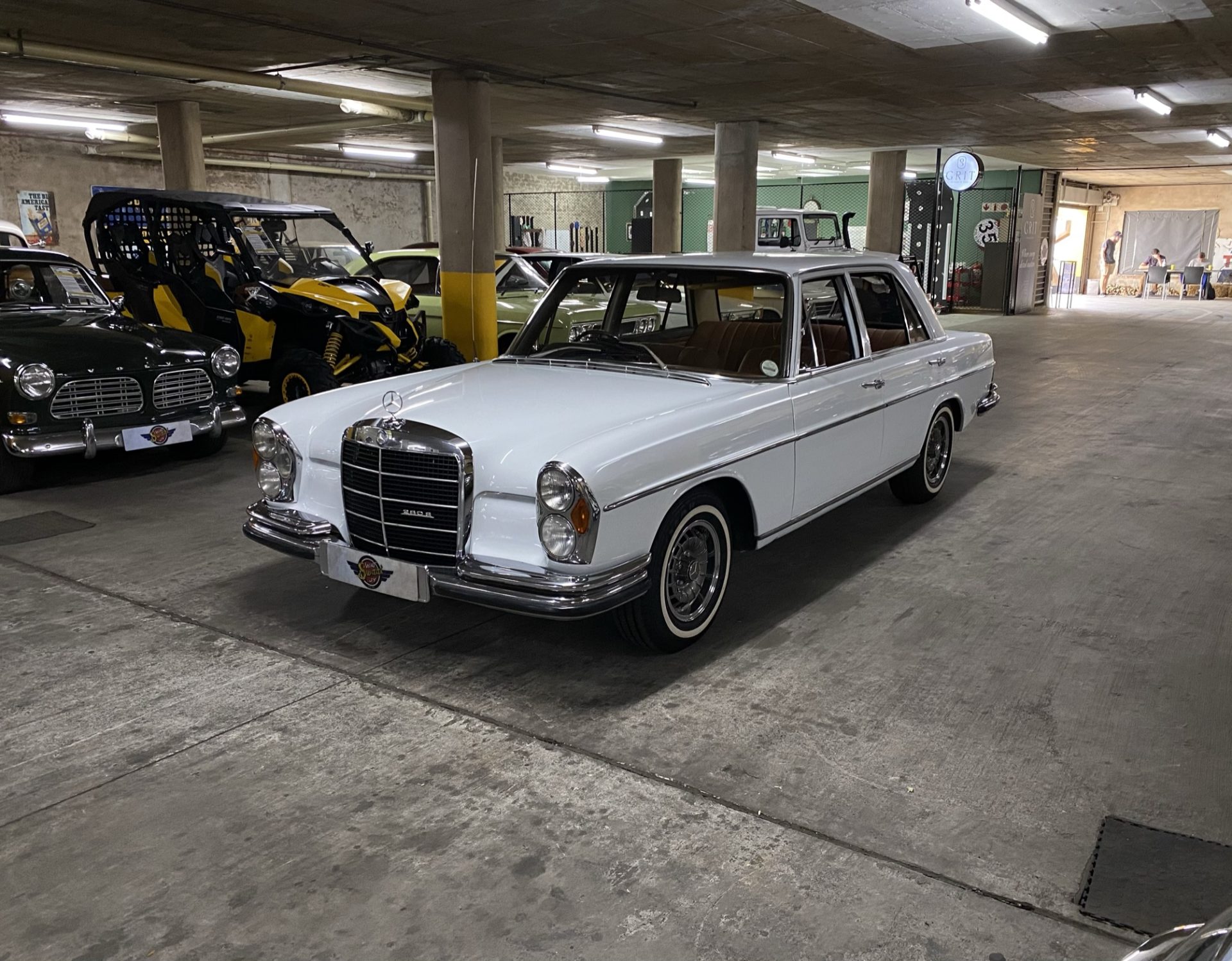 1969 Mercedes Benz 280S W108