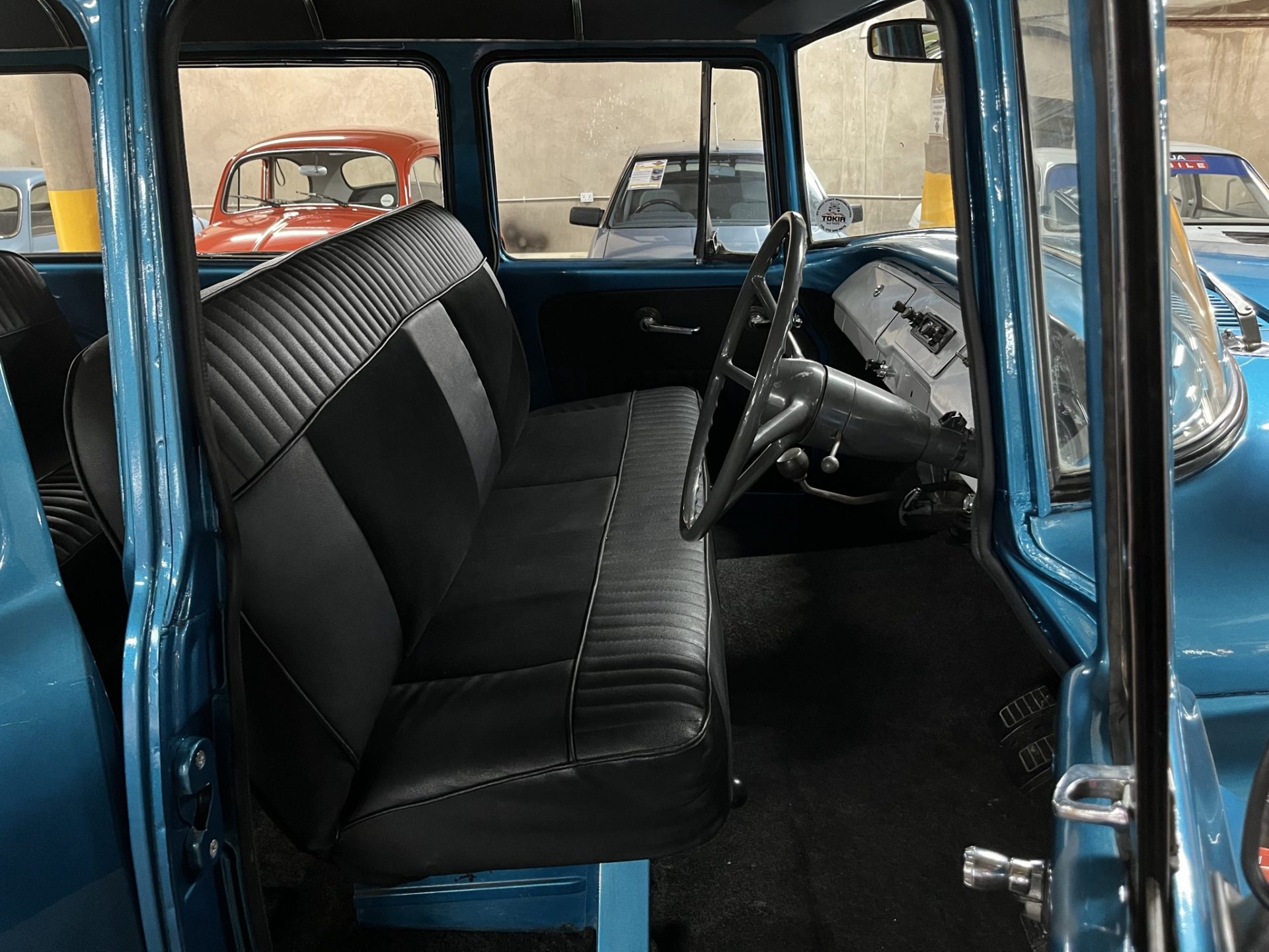 1964 International Travelall V8