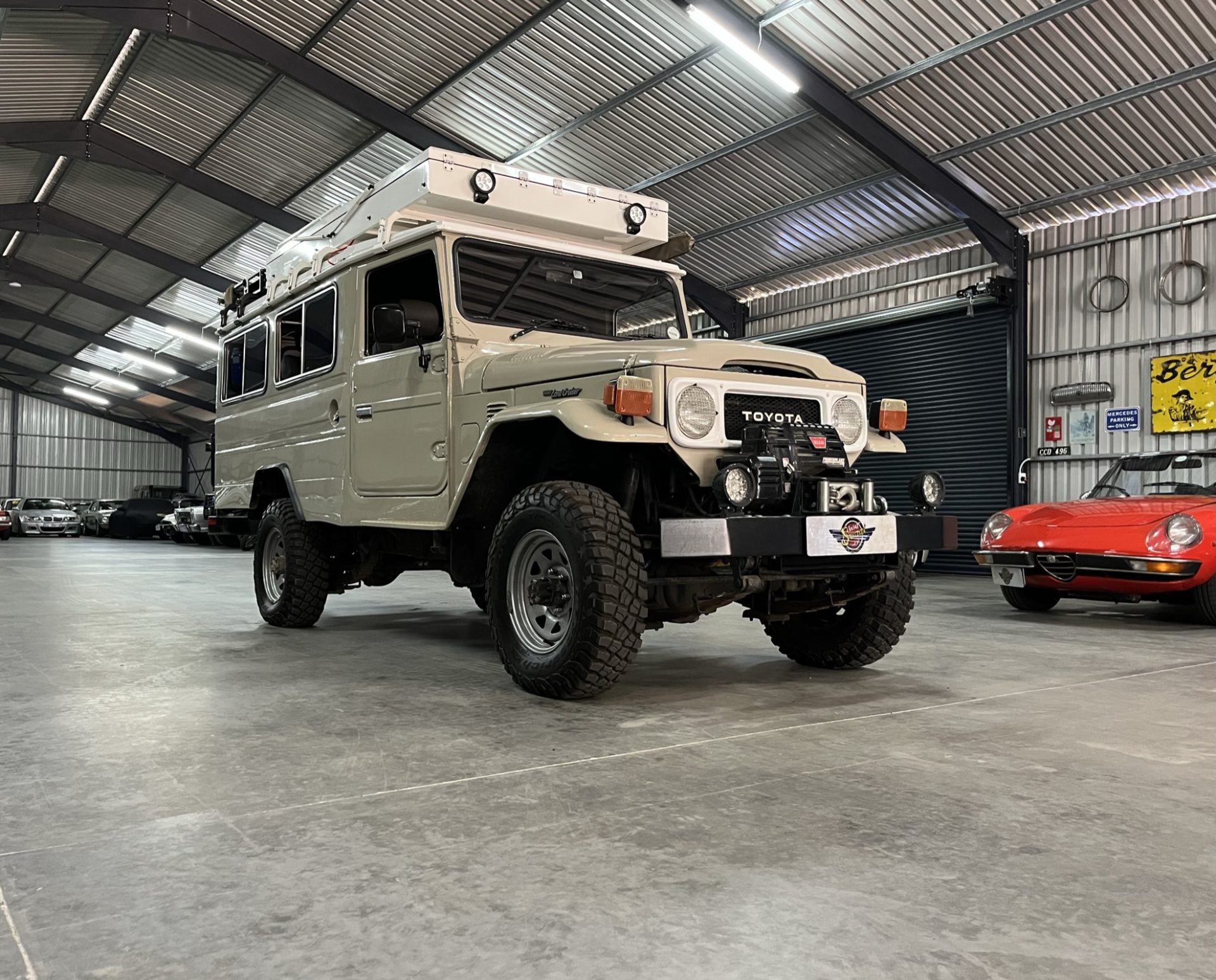 1981 Toyota Land Cruiser FJ45 “Troopy” V8