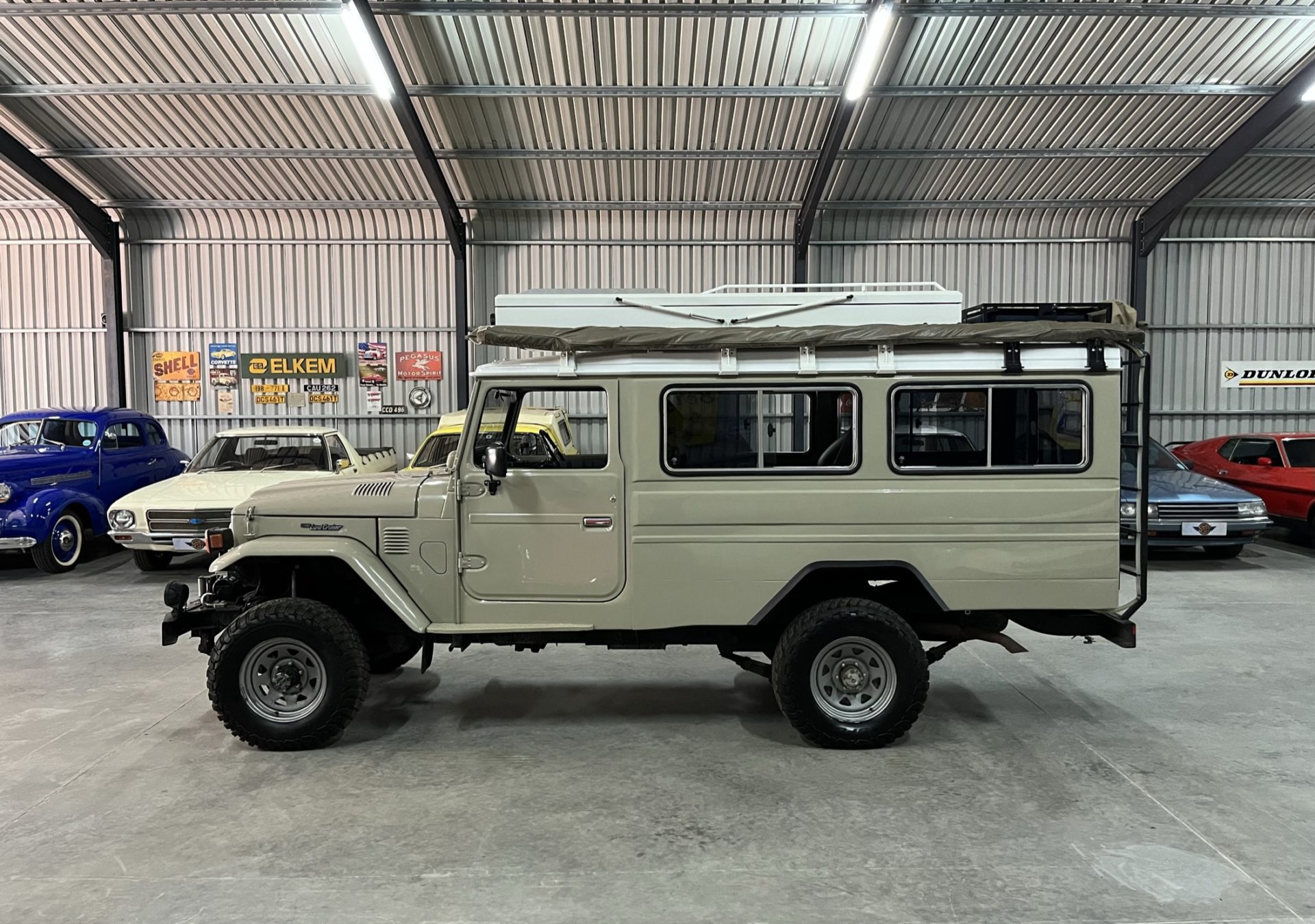 1981 Toyota Land Cruiser FJ45 “Troopy” V8