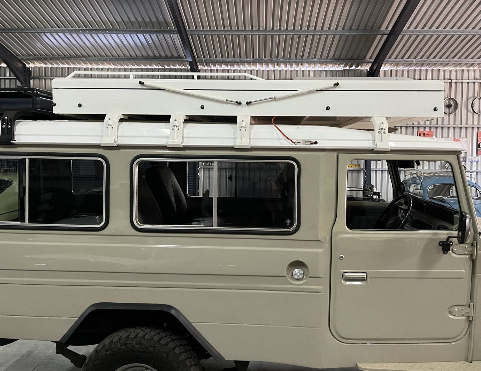 1981 Toyota Land Cruiser FJ45 “Troopy” V8