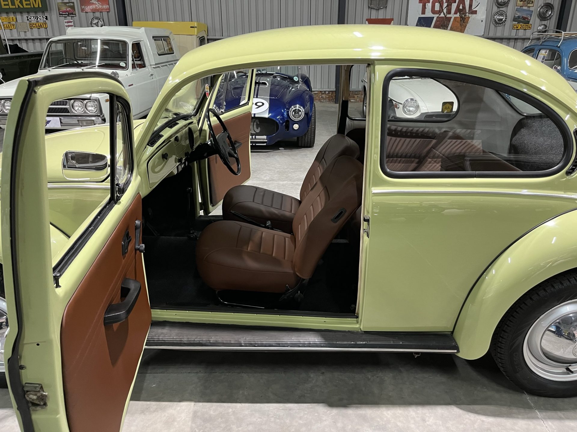 1975 Volkswagen Beetle 1300