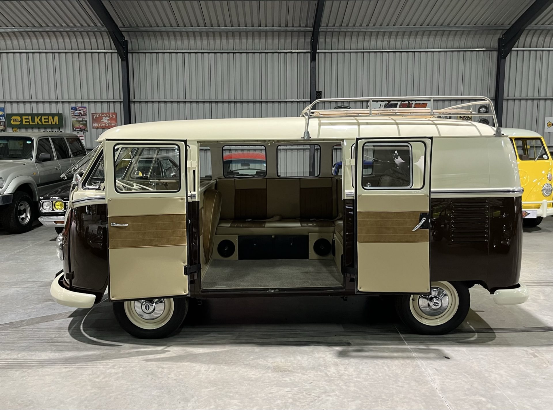 1958 Volkswagen Split Window Kombi