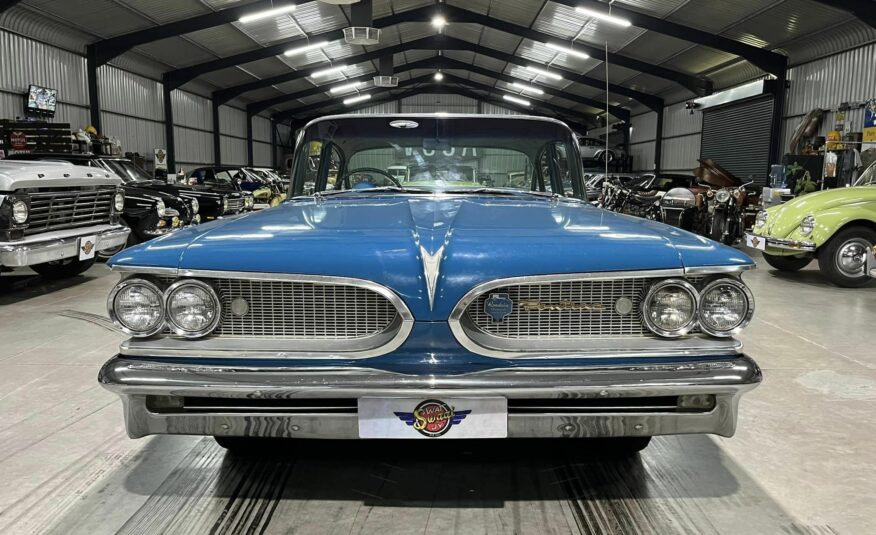 1960 Pontiac Strato Chief