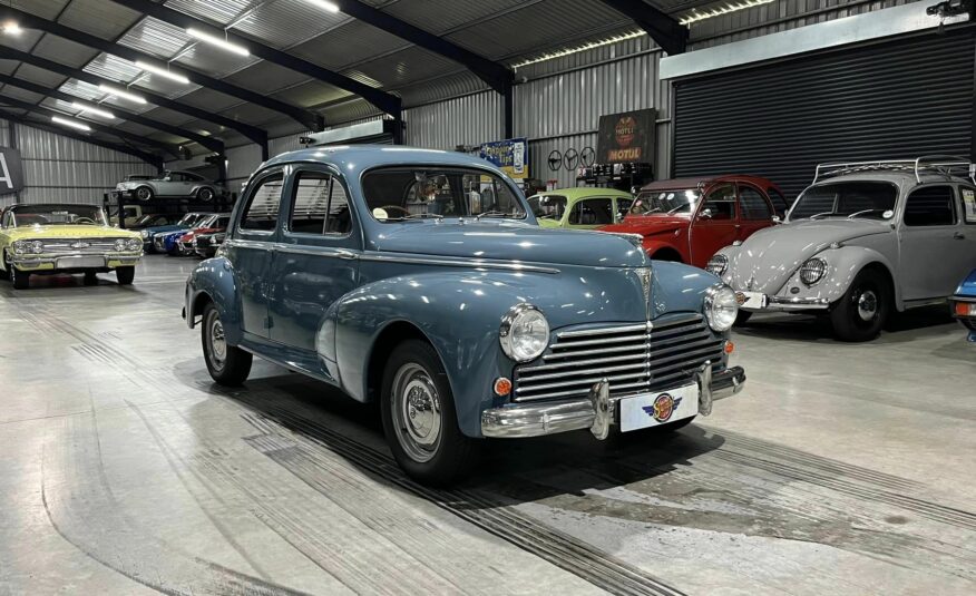 1957 Peugeot 203