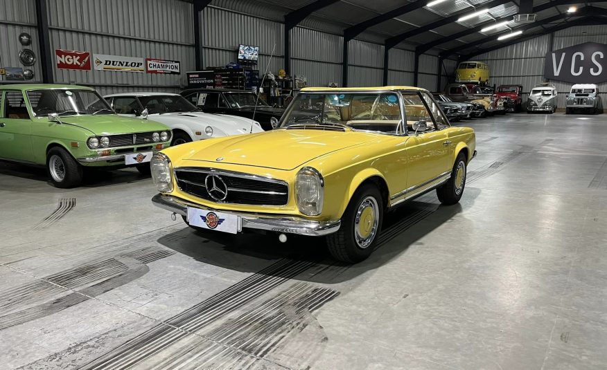 1966 Mercedes Benz 230SL Pagoda