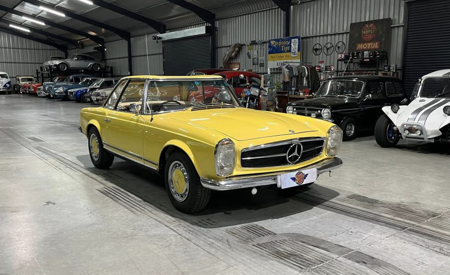 1966 Mercedes Benz 230SL Pagoda