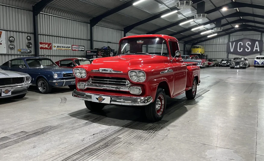 1958 Chevrolet Apache V8