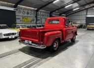 1958 Chevrolet Apache V8