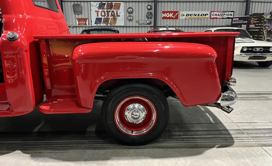 1958 Chevrolet Apache V8