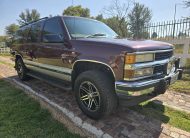 2000 Chevrolet Suburban K1500 LT 5.7L