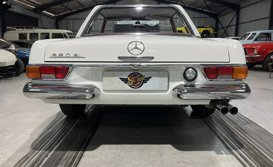 1971 Mercedes Benz Pagoda 280SL Manual (RHD)