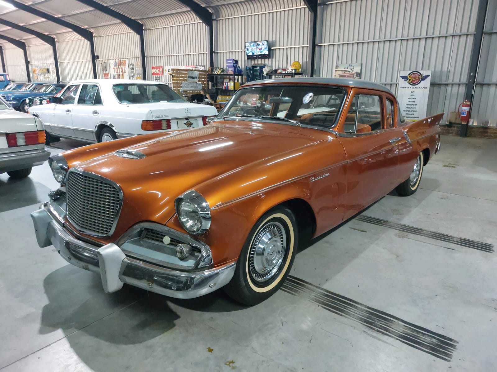 1960 Studebaker Silver Hawk