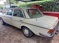 1982 Mercedes-Benz (W123) 230E