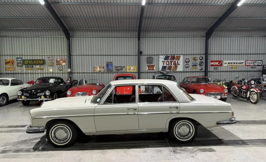 1968 Mercedes-Benz 280SE W108