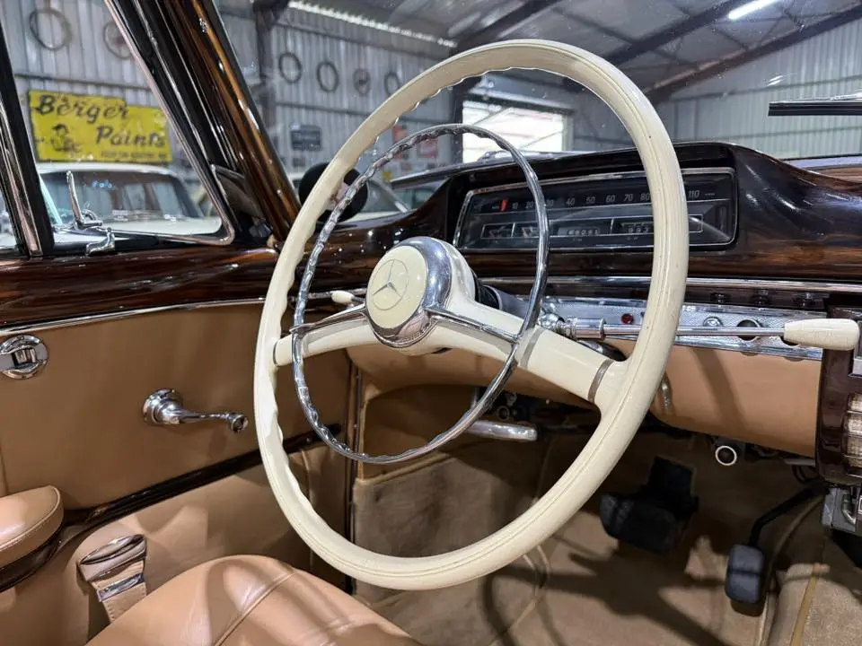 1958 Mercedes-Benz 220S Cabriolet