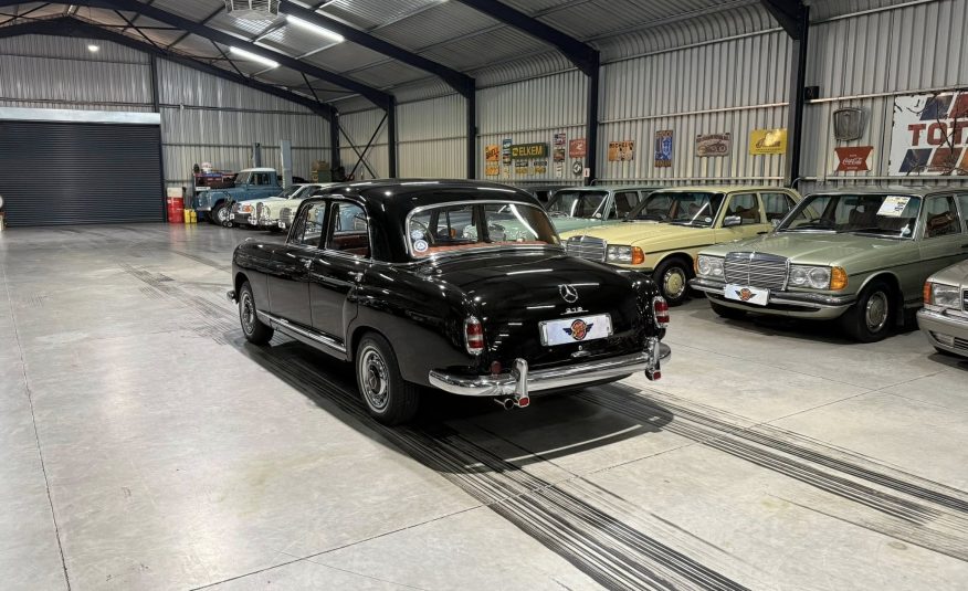 1958 Mercedes-Benz 219 Ponton