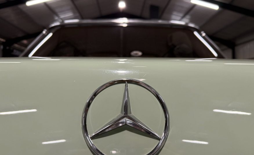 1970 Mercedes-Benz W108 280SE
