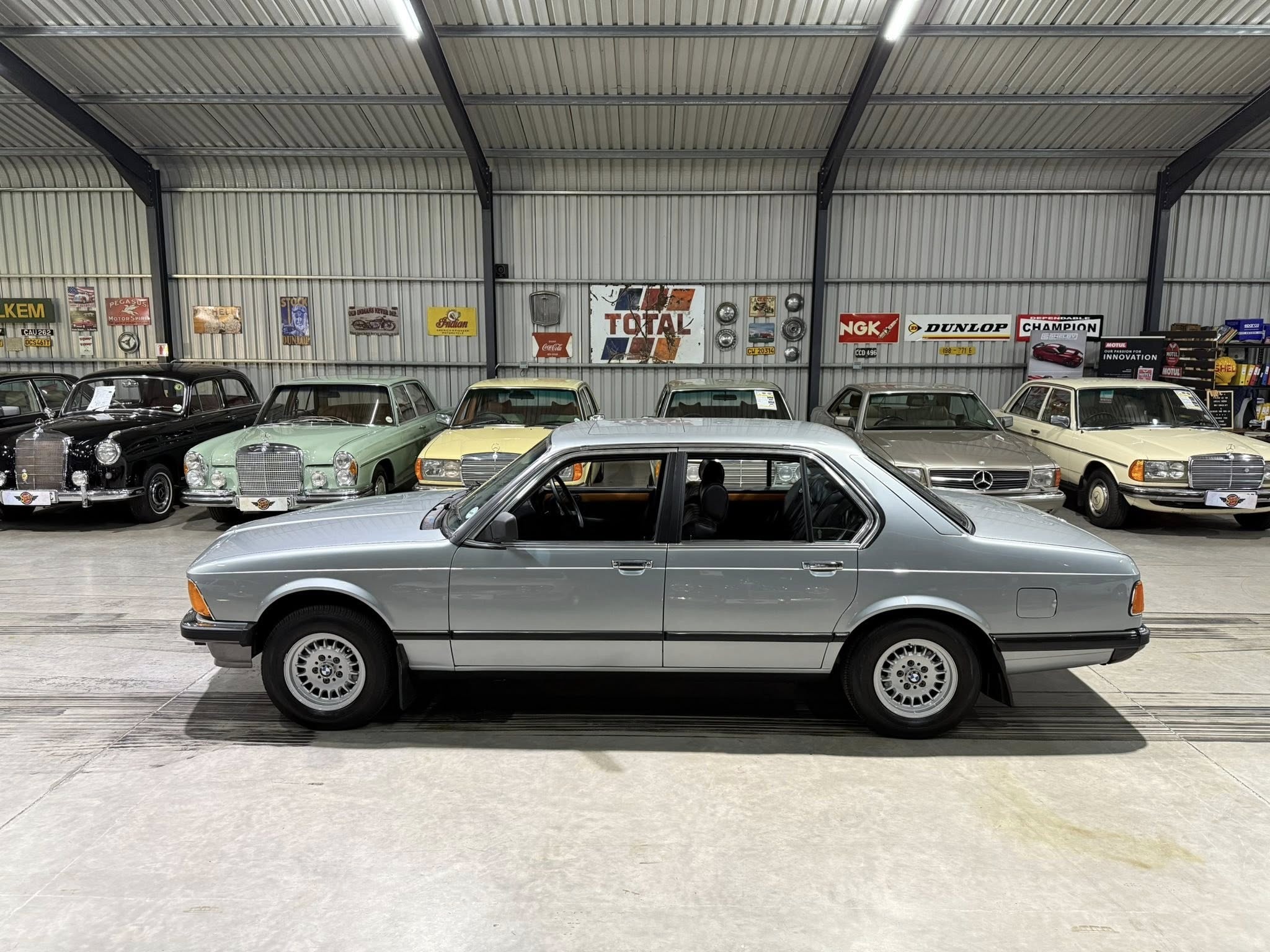 1986 BMW 728i (E23)