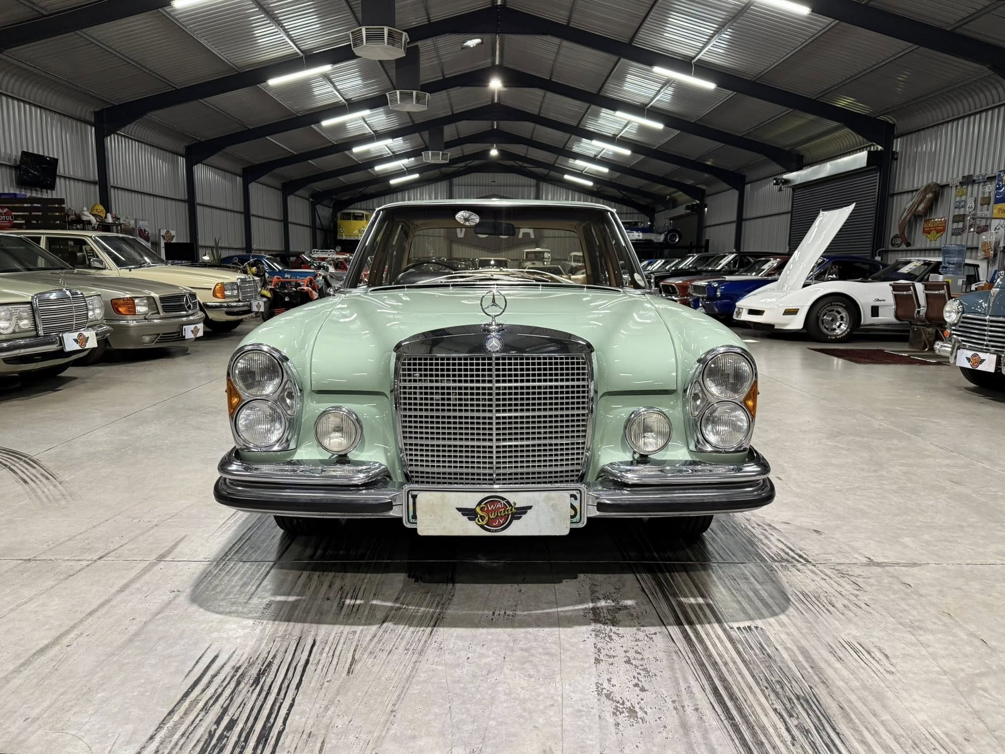 1970 Mercedes-Benz W108 280SE