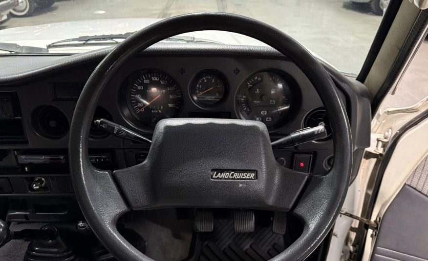 1989 Toyota Land Cruiser FJ62