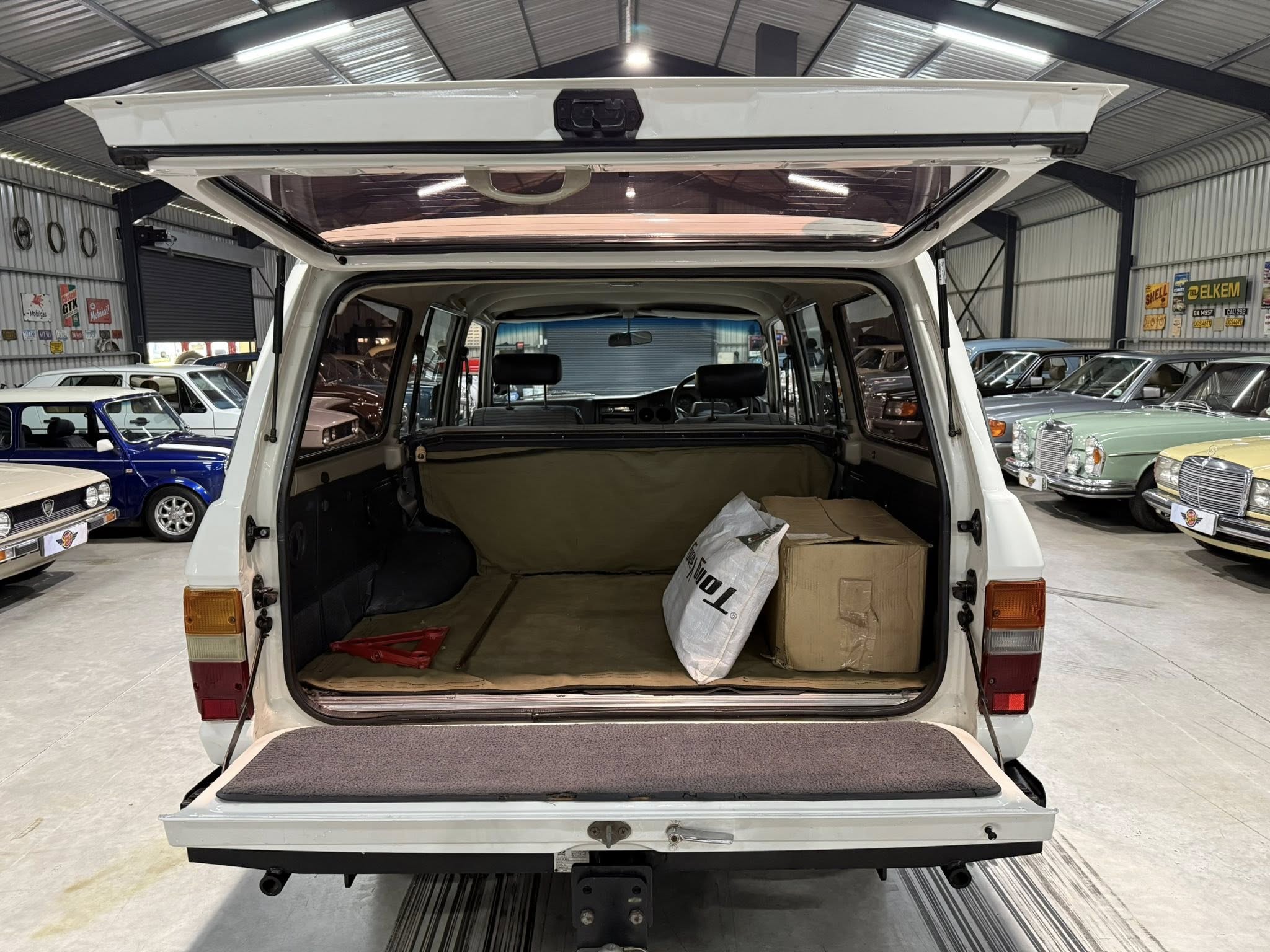1989 Toyota Land Cruiser FJ62
