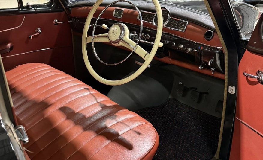 1958 Mercedes-Benz 219 Ponton