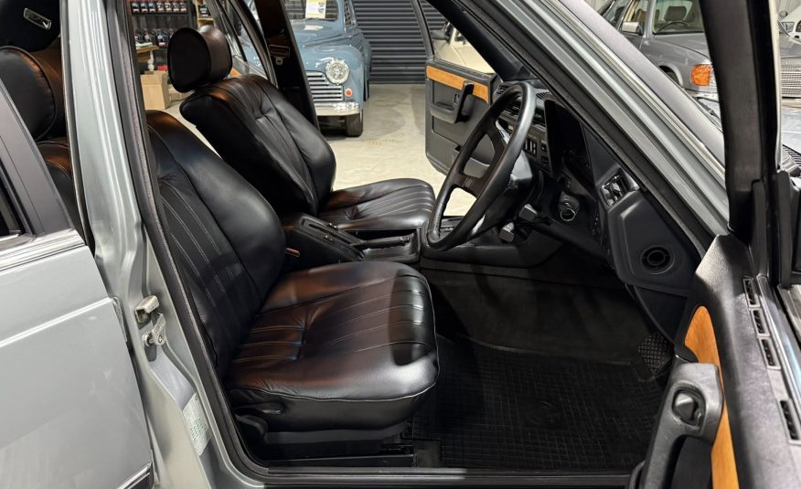 1986 BMW 728i (E23)