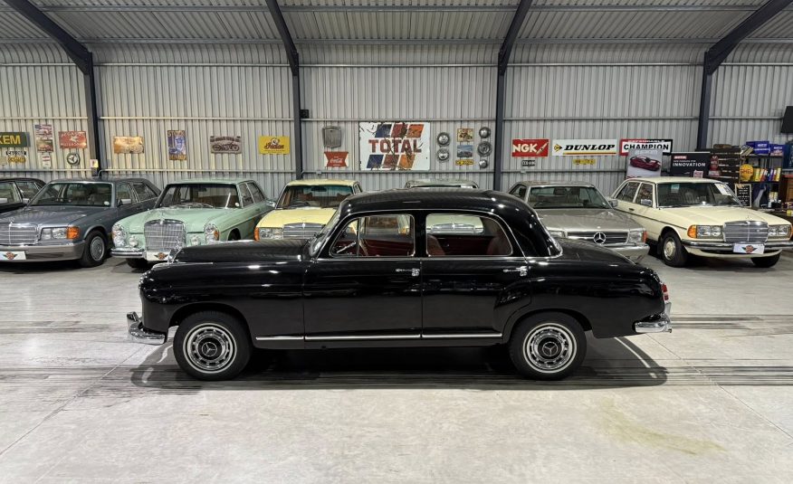 1958 Mercedes-Benz 219 Ponton