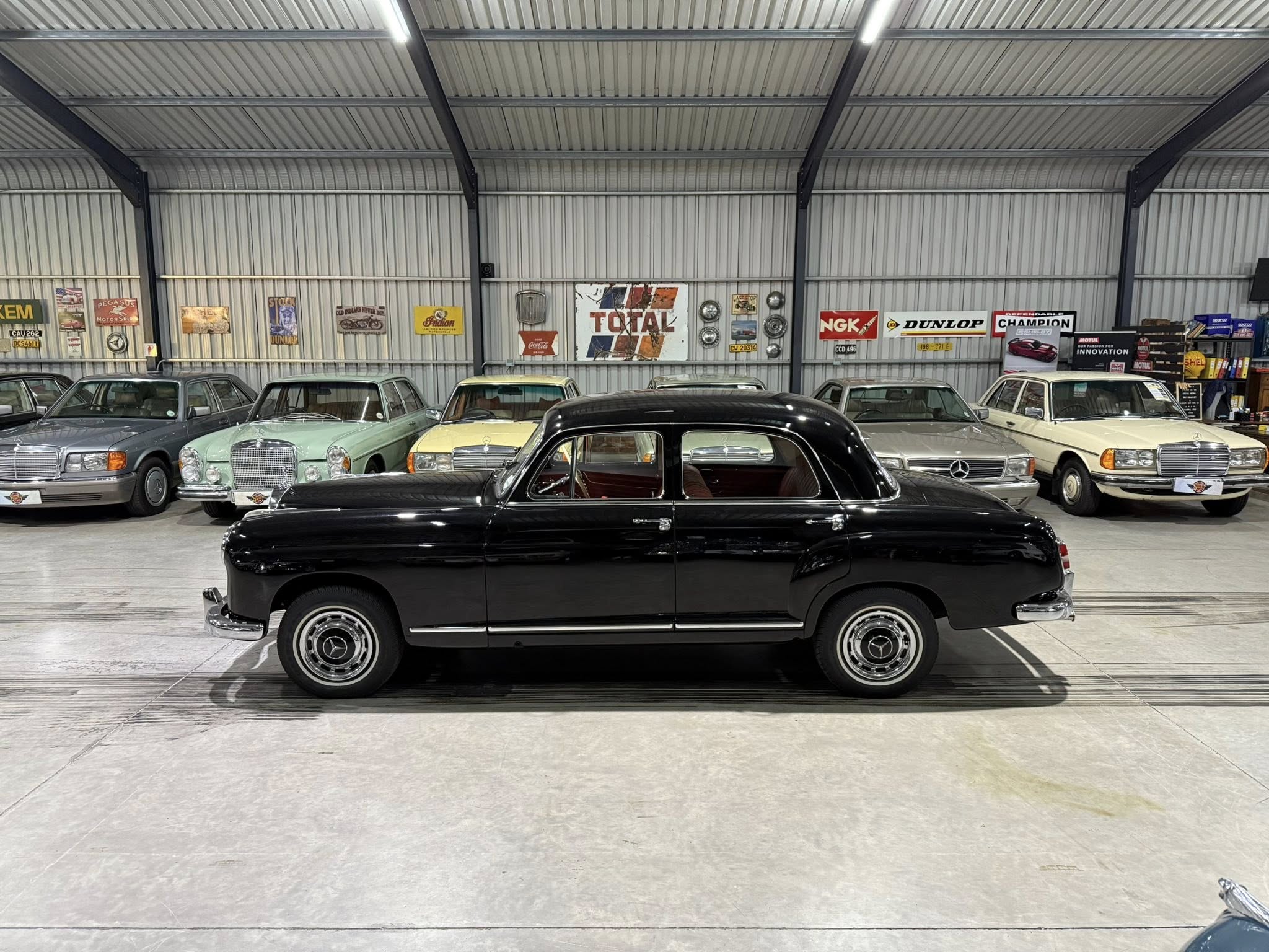 1958 Mercedes-Benz 219 Ponton