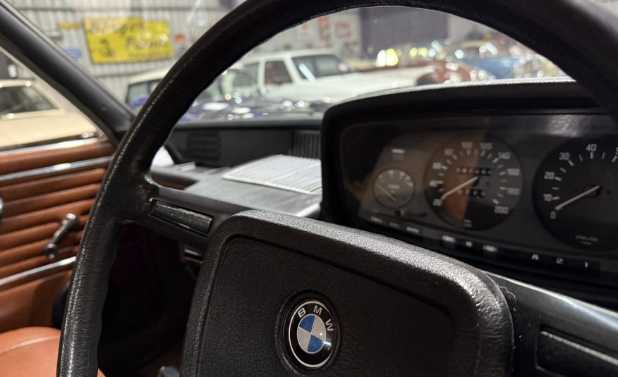 1976 BMW E12 520