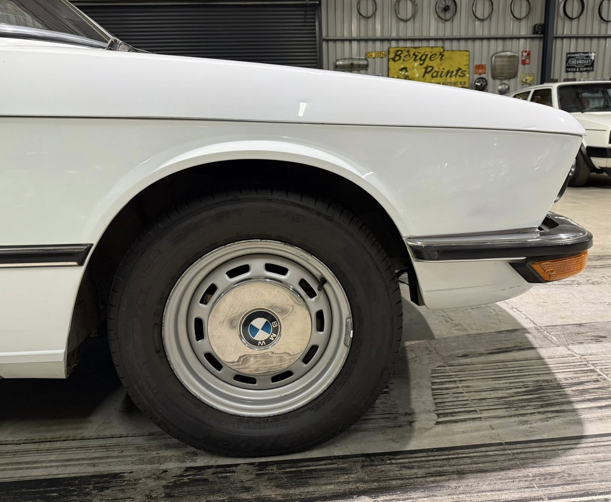 1976 BMW E12 520