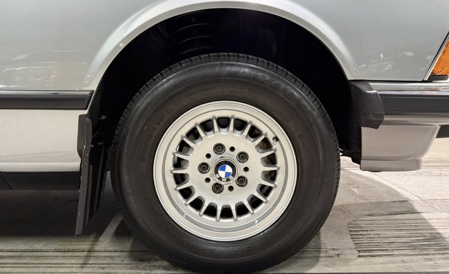 1986 BMW 728i (E23)