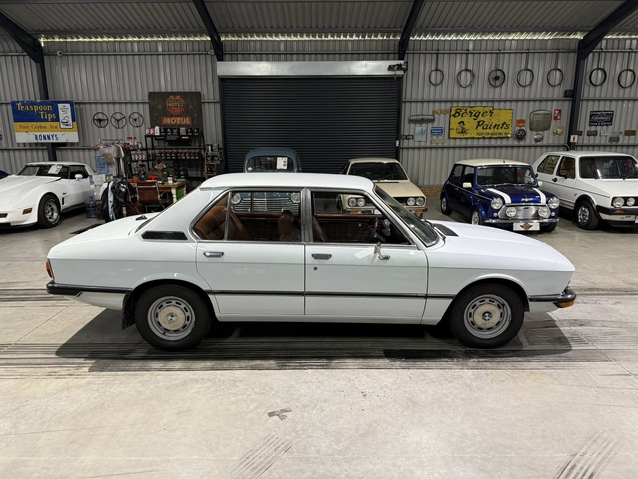 1976 BMW E12 520