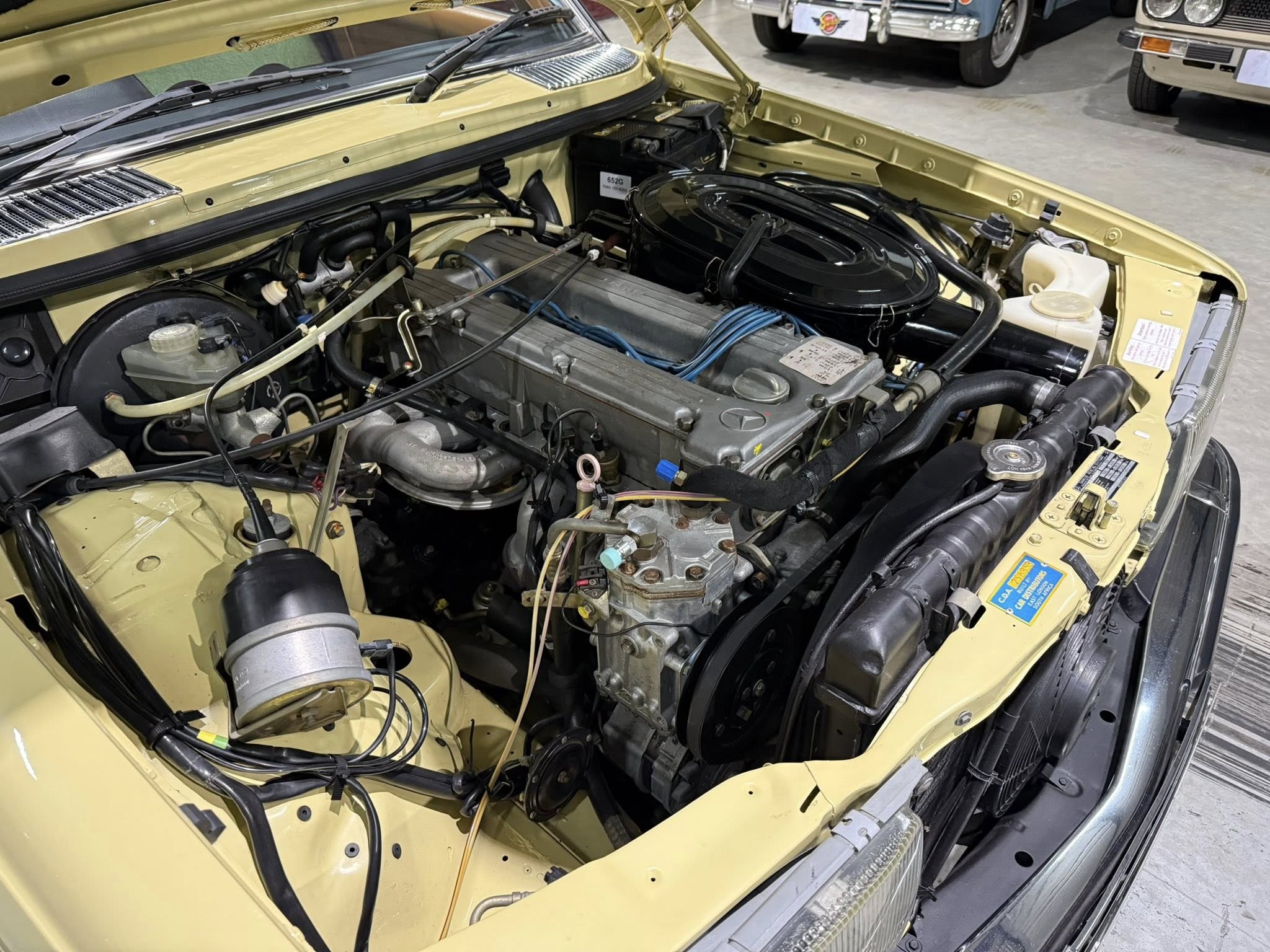 1980 Mercedes-Benz W123 280E