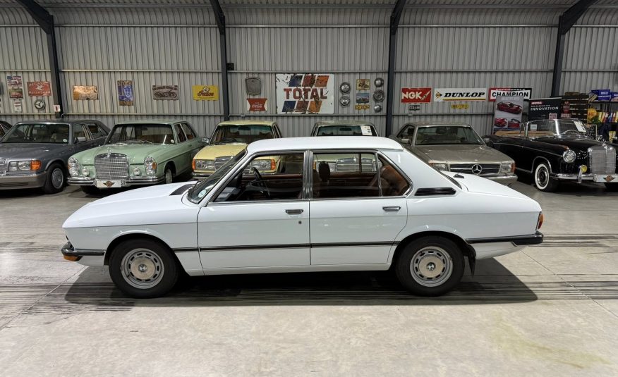 1976 BMW E12 520