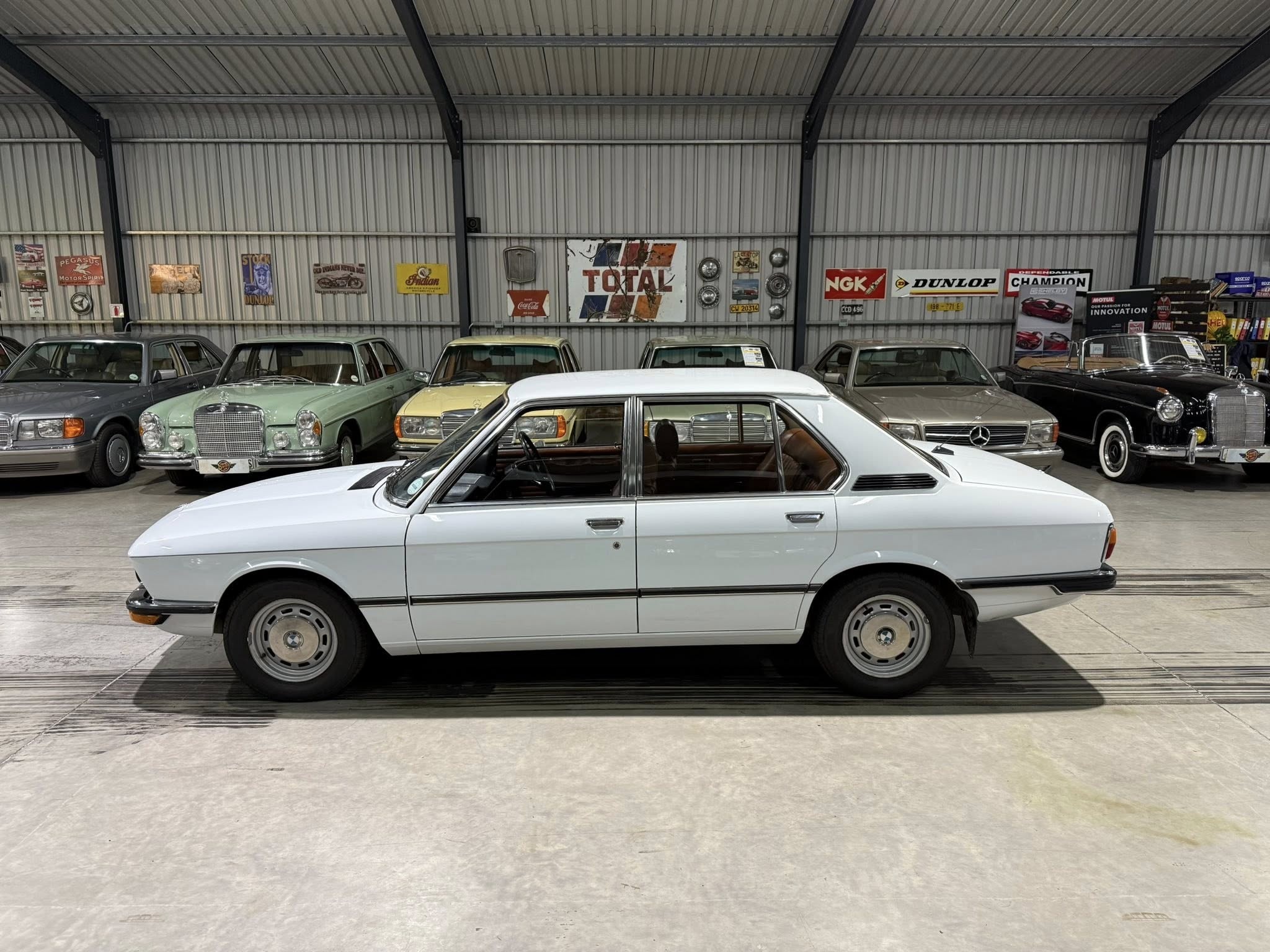 1976 BMW E12 520