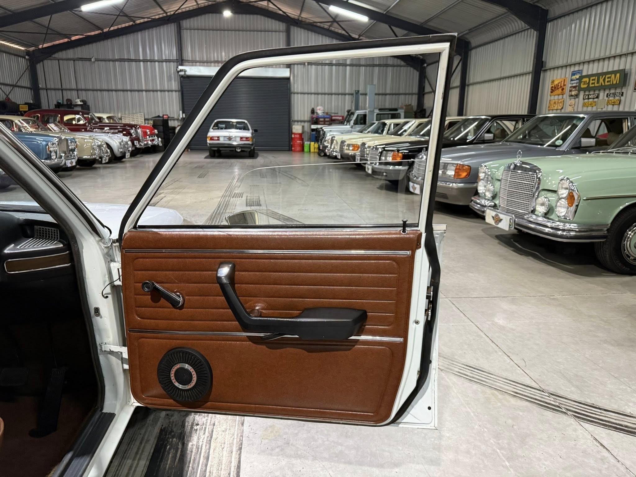 1976 BMW E12 520