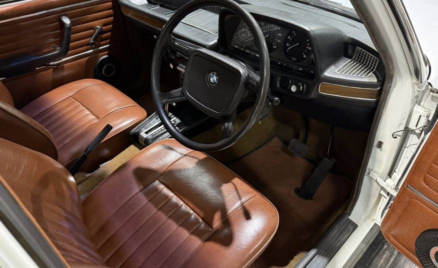 1976 BMW E12 520