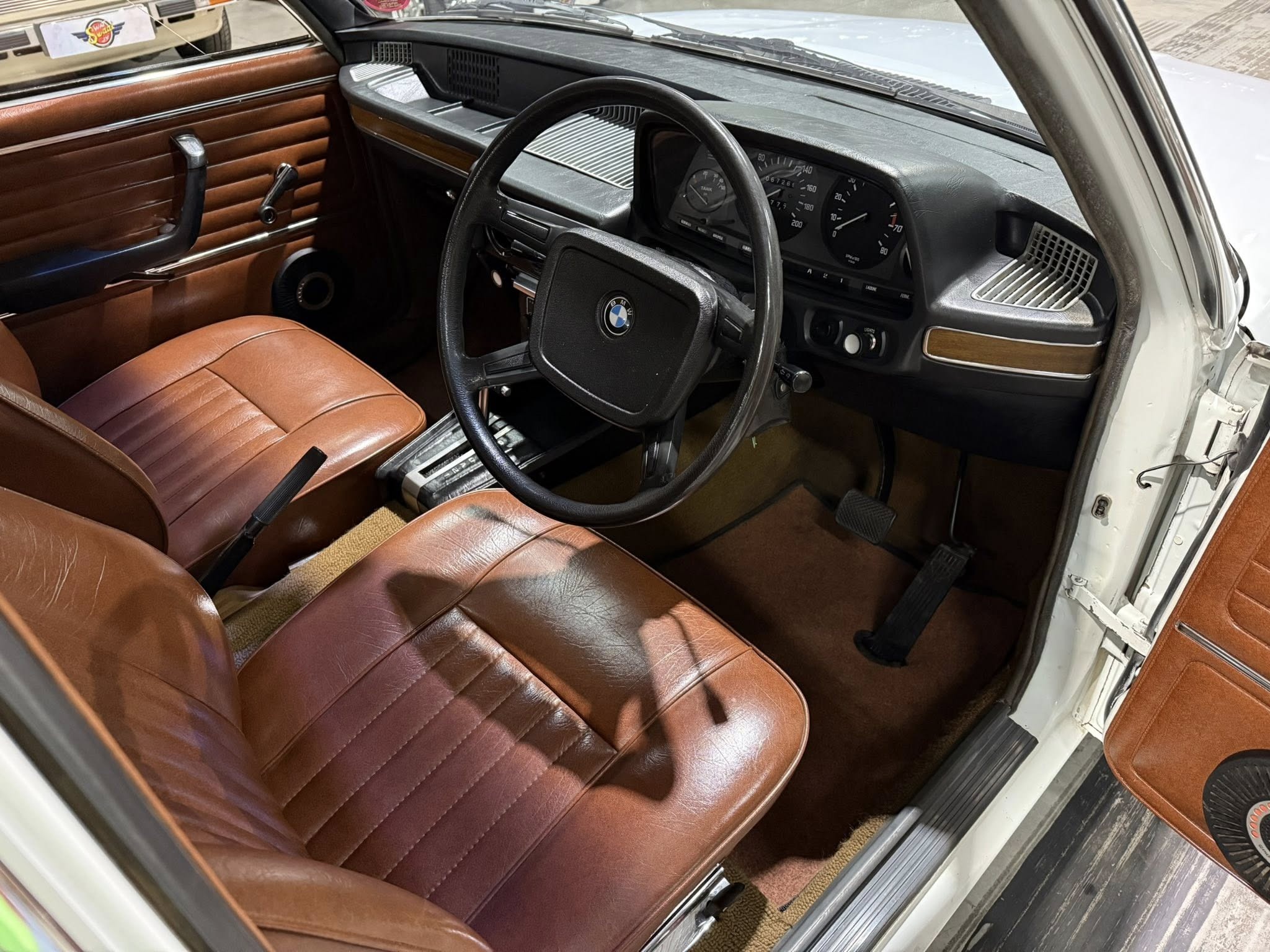 1976 BMW E12 520