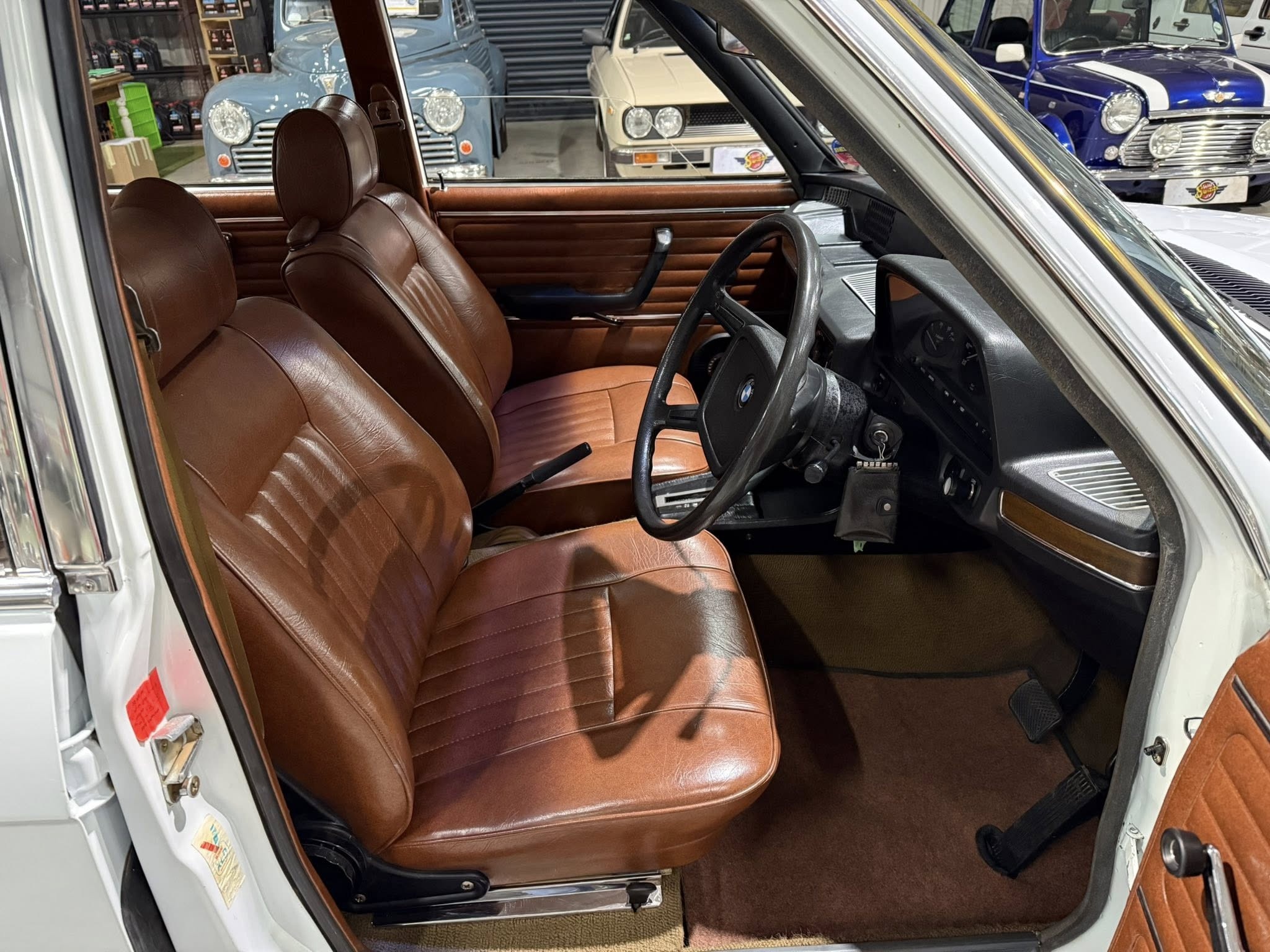 1976 BMW E12 520