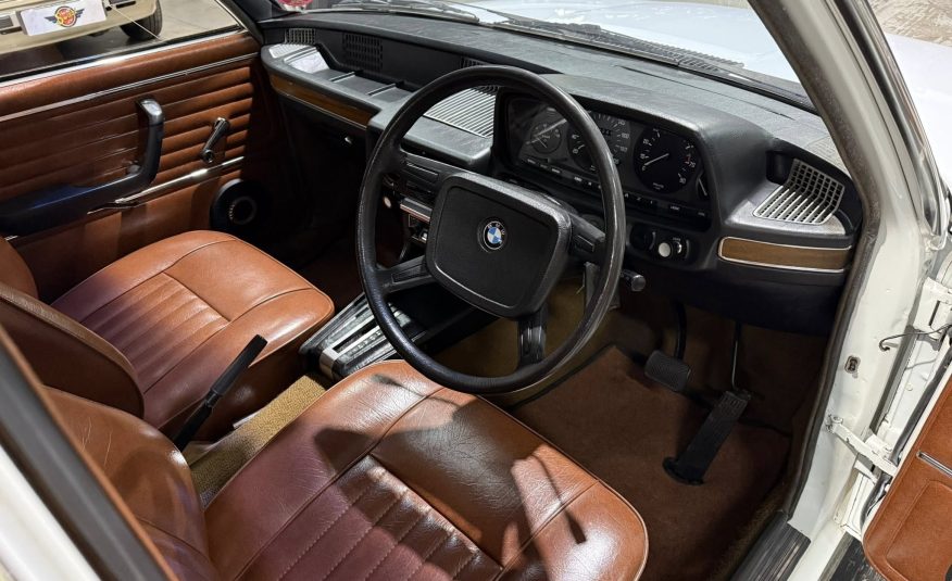 1976 BMW E12 520