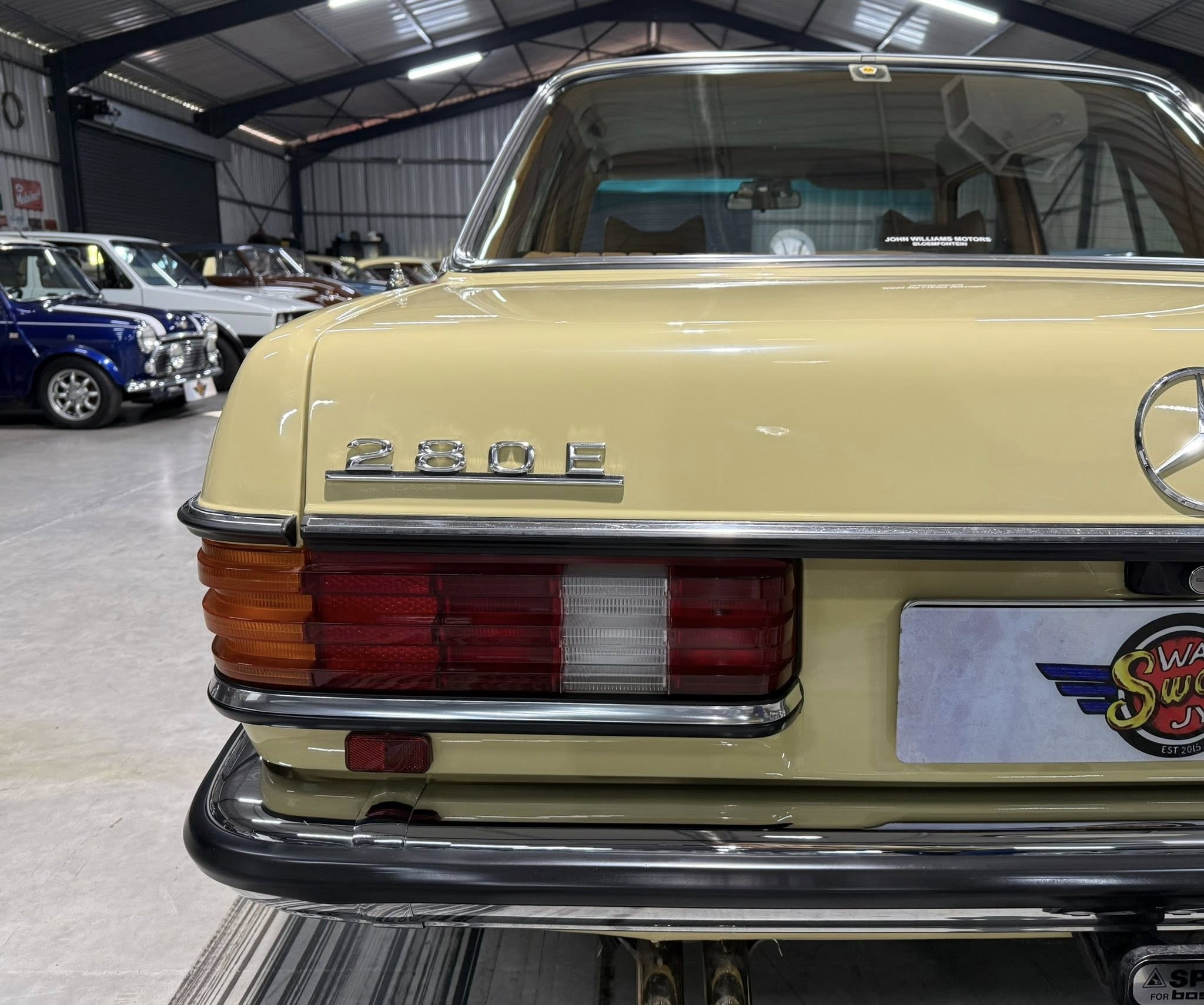 1980 Mercedes-Benz W123 280E