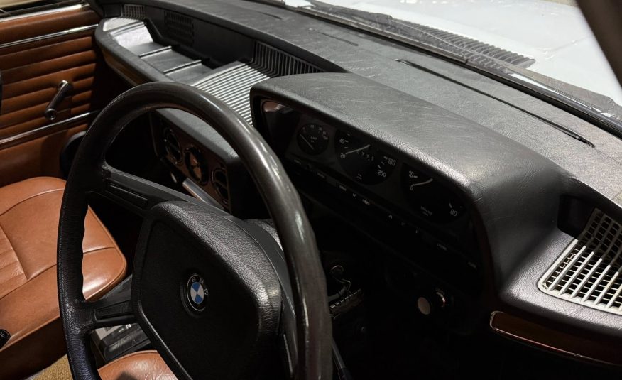 1976 BMW E12 520