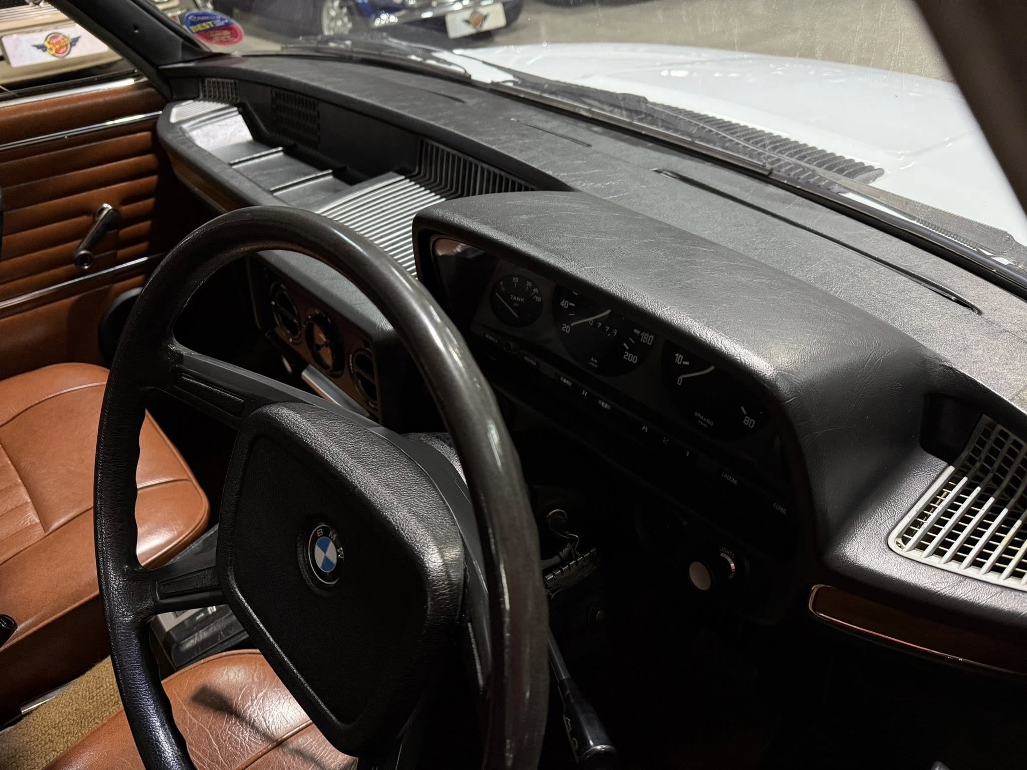 1976 BMW E12 520