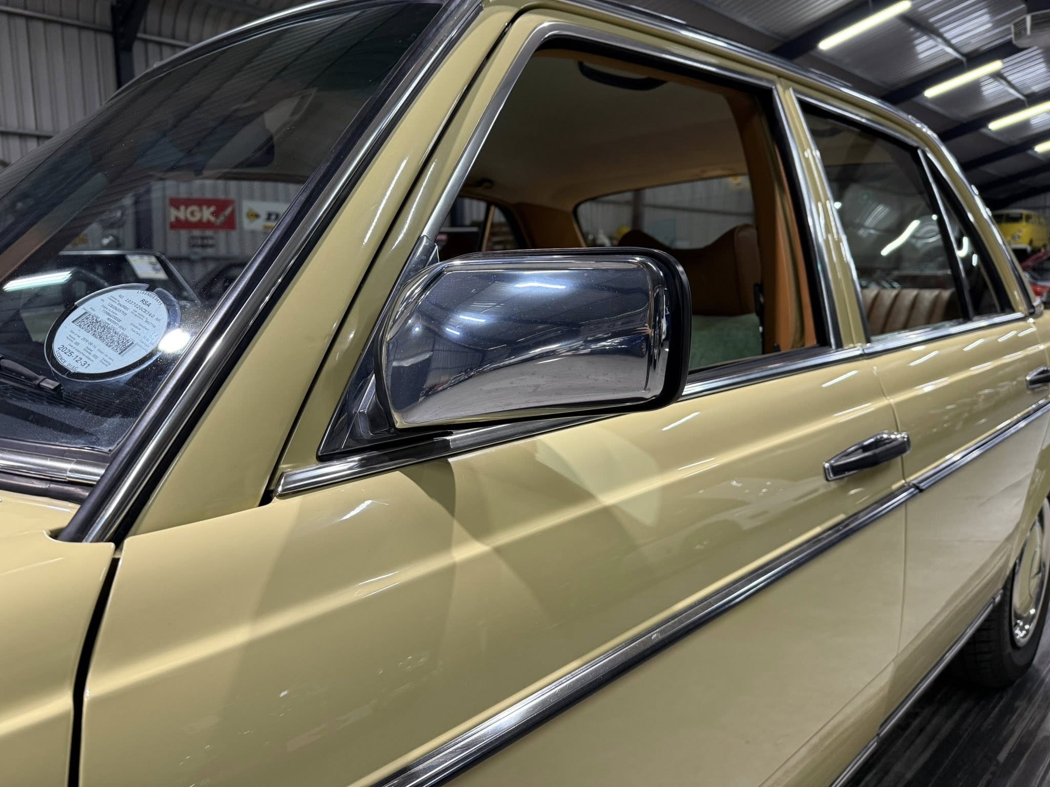 1980 Mercedes-Benz W123 280E