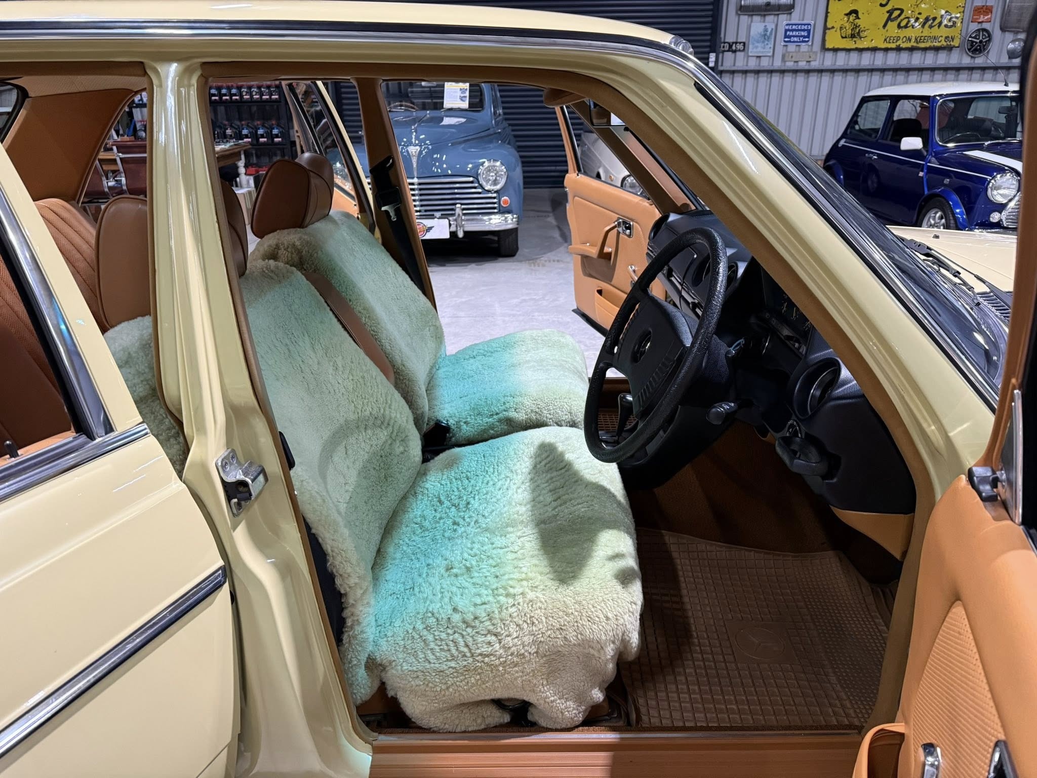 1980 Mercedes-Benz W123 280E
